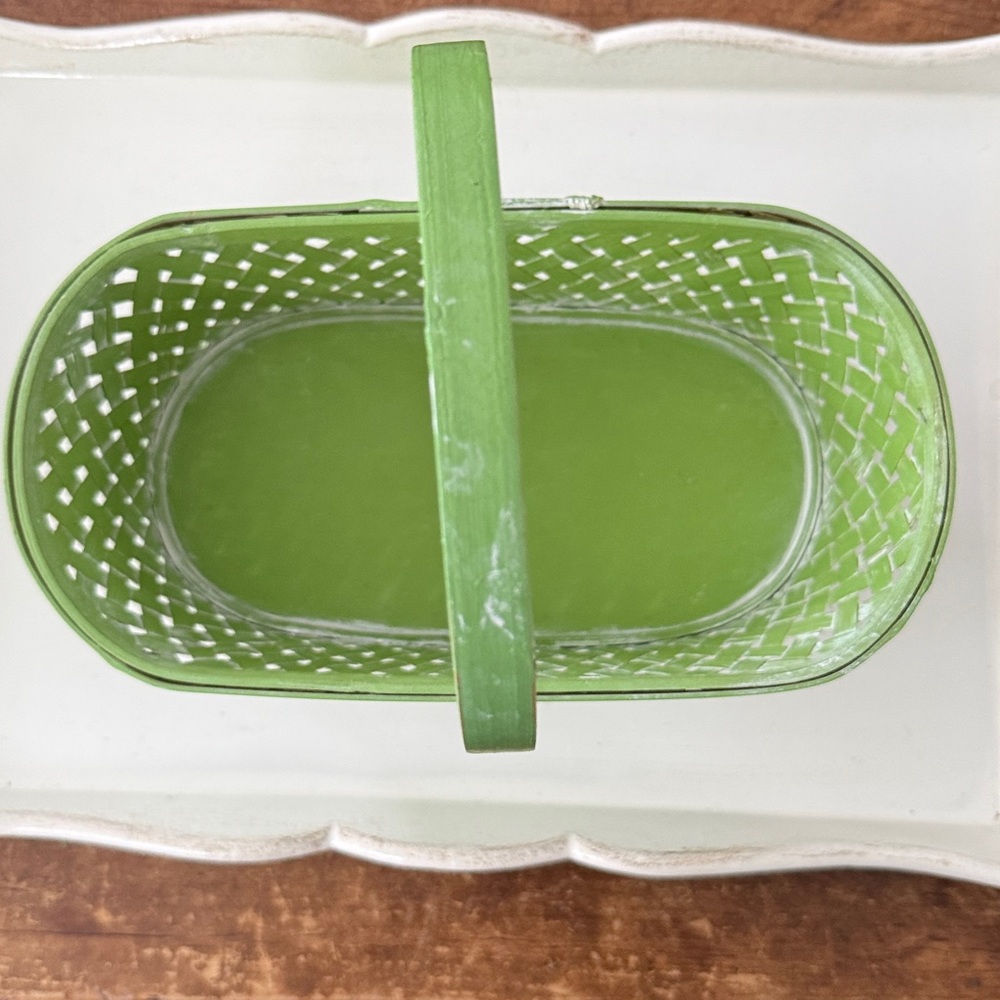 Vintage Burton & Burton Handpainted Green Oval Woven Basket with Handle - Picture 3 of 9